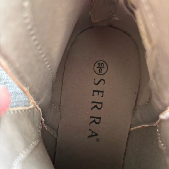 Elegant Cream Women's Shoes - Picture 5 of 5